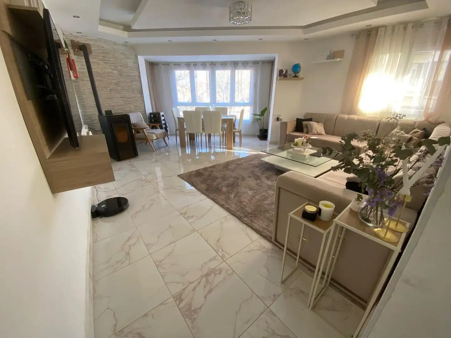 Sala de estar de Piso en venta en Vic con Calefacción, Terraza y Balcón