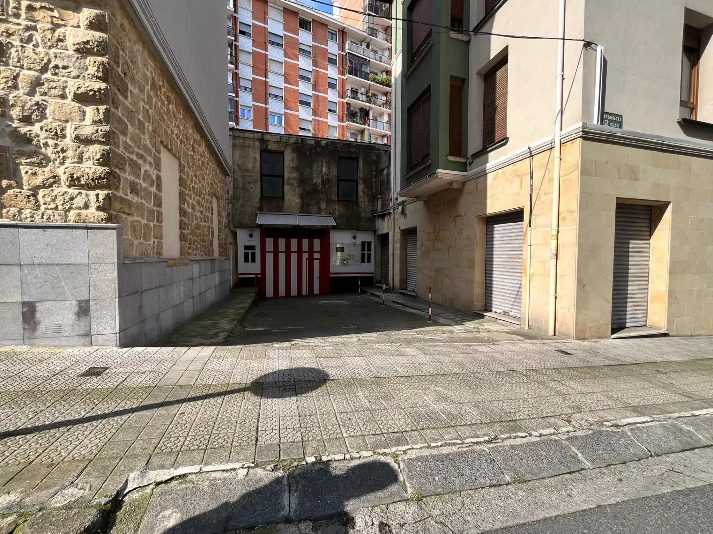 Außenansicht von Garage zum Verkauf in Basauri 