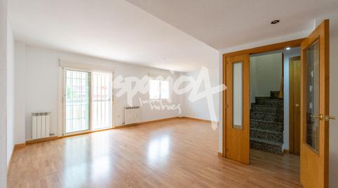 Foto 4 de Casa adosada en venda a  Secundino Zuazo, La Garena, Madrid