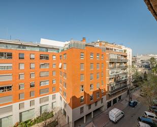 Vista exterior de Apartament en venda en  Madrid Capital amb Aire condicionat