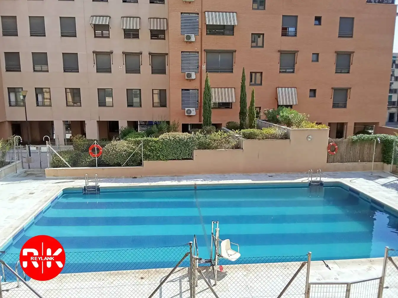 Swimming pool of Flat for sale in Madrid  with Air Conditioner, Heating and Private garden