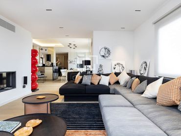 Penthouse with balcony to rent in Ciutat Vella