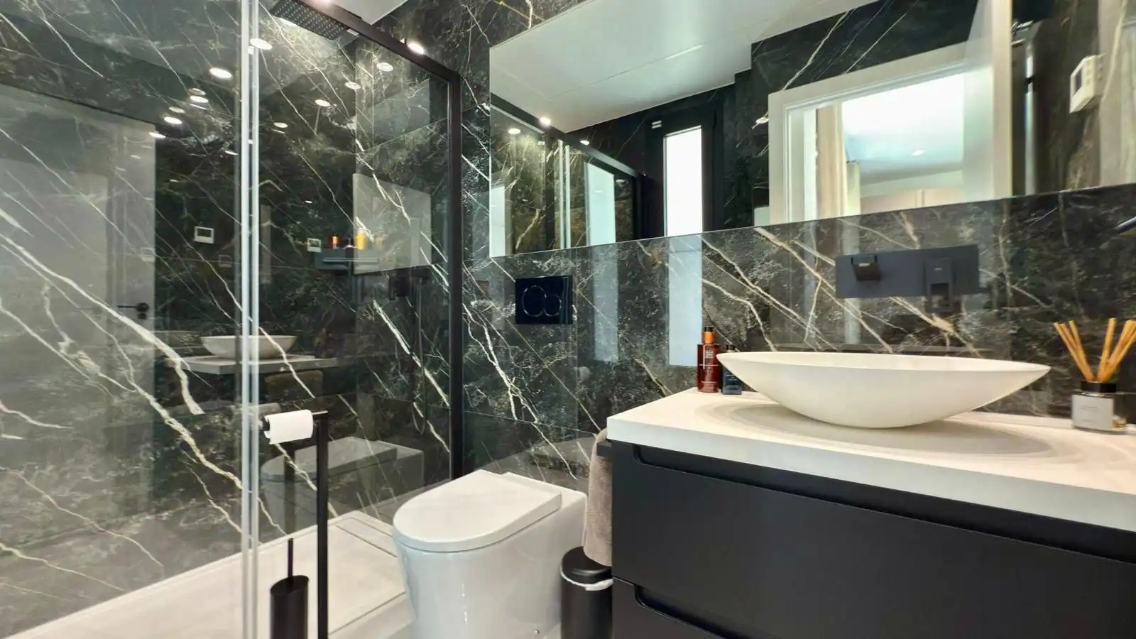 Baño de Casa o chalet de alquiler en Finestrat con Aire acondicionado, Calefacción y Jardín privado