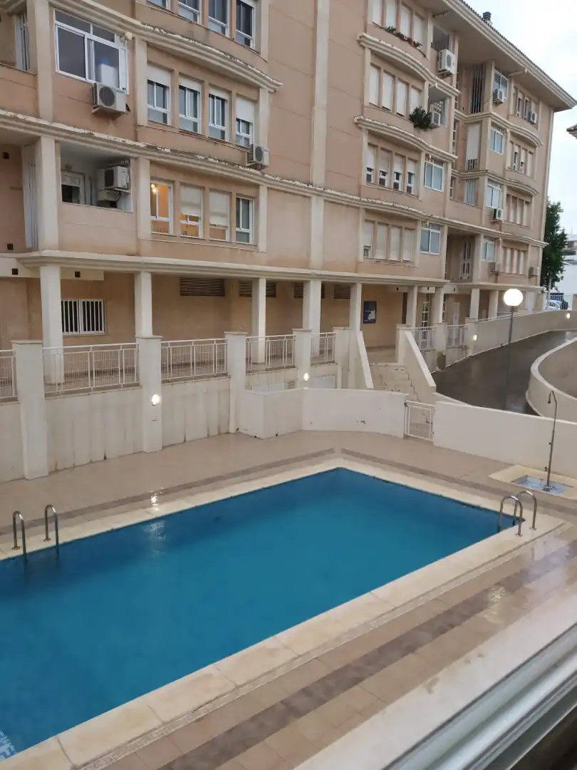 Piso con piscina en alquiler en Centro Ciudad, imagen 2