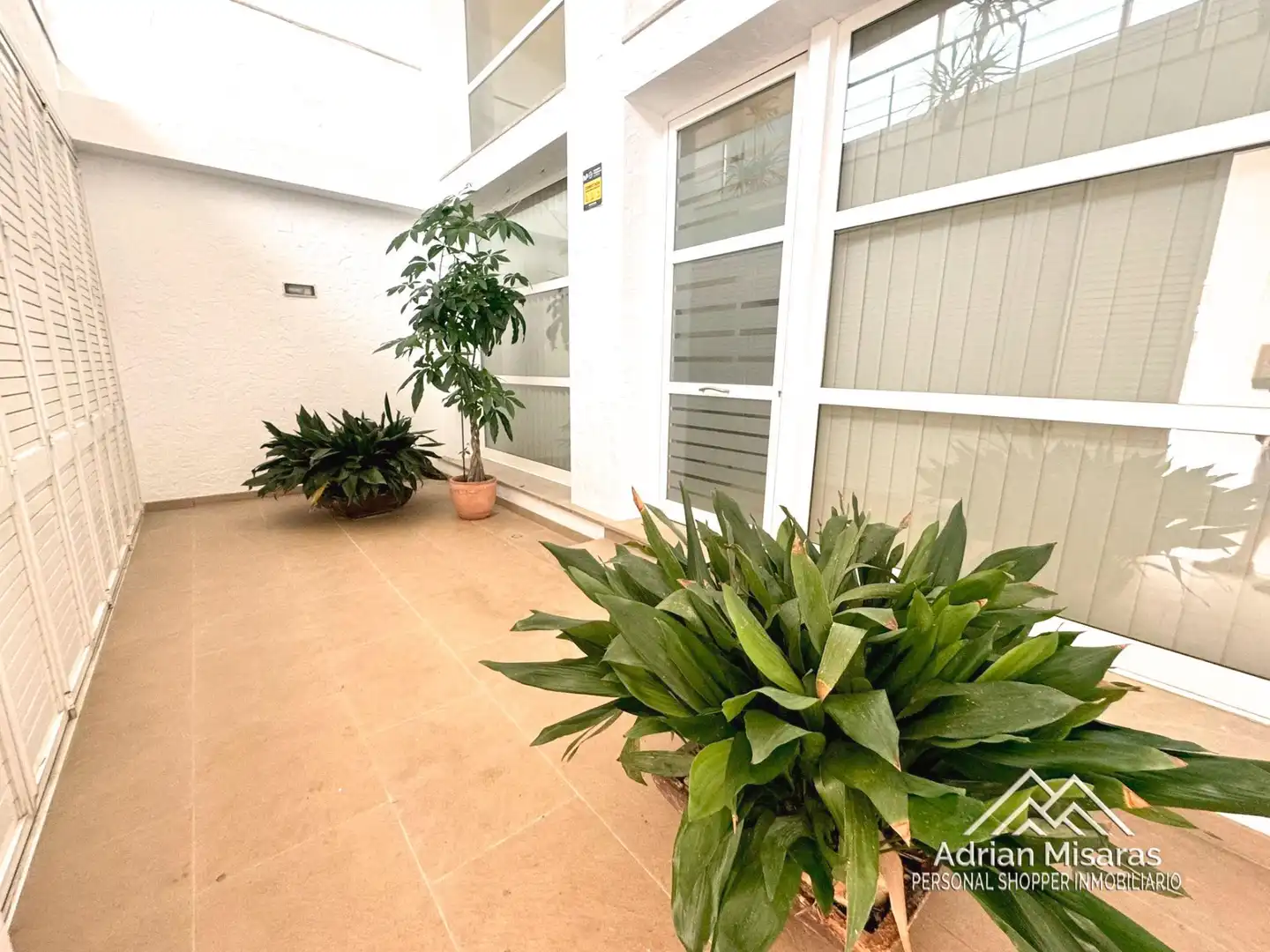 Casa con jardín en venta en ROBERT FRANCESC GRAUPERA, imagen 3
