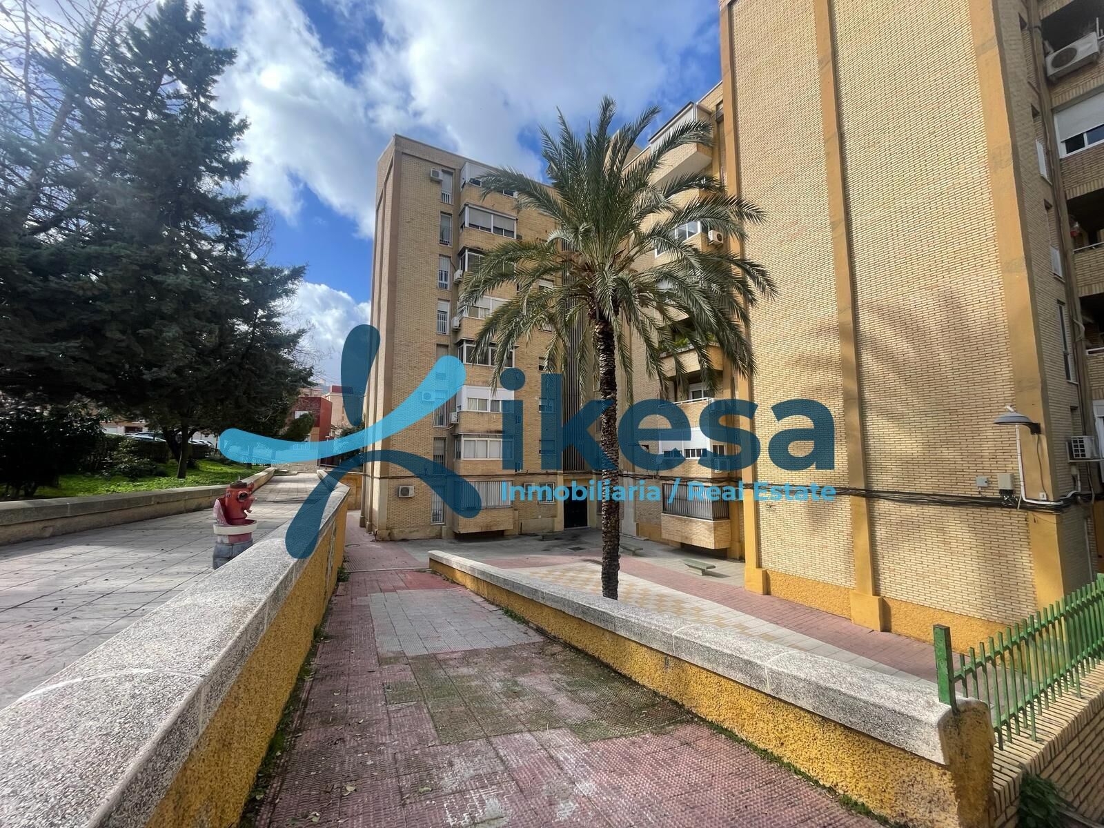 Exterior view of Apartments for sale in  Jaén Capital