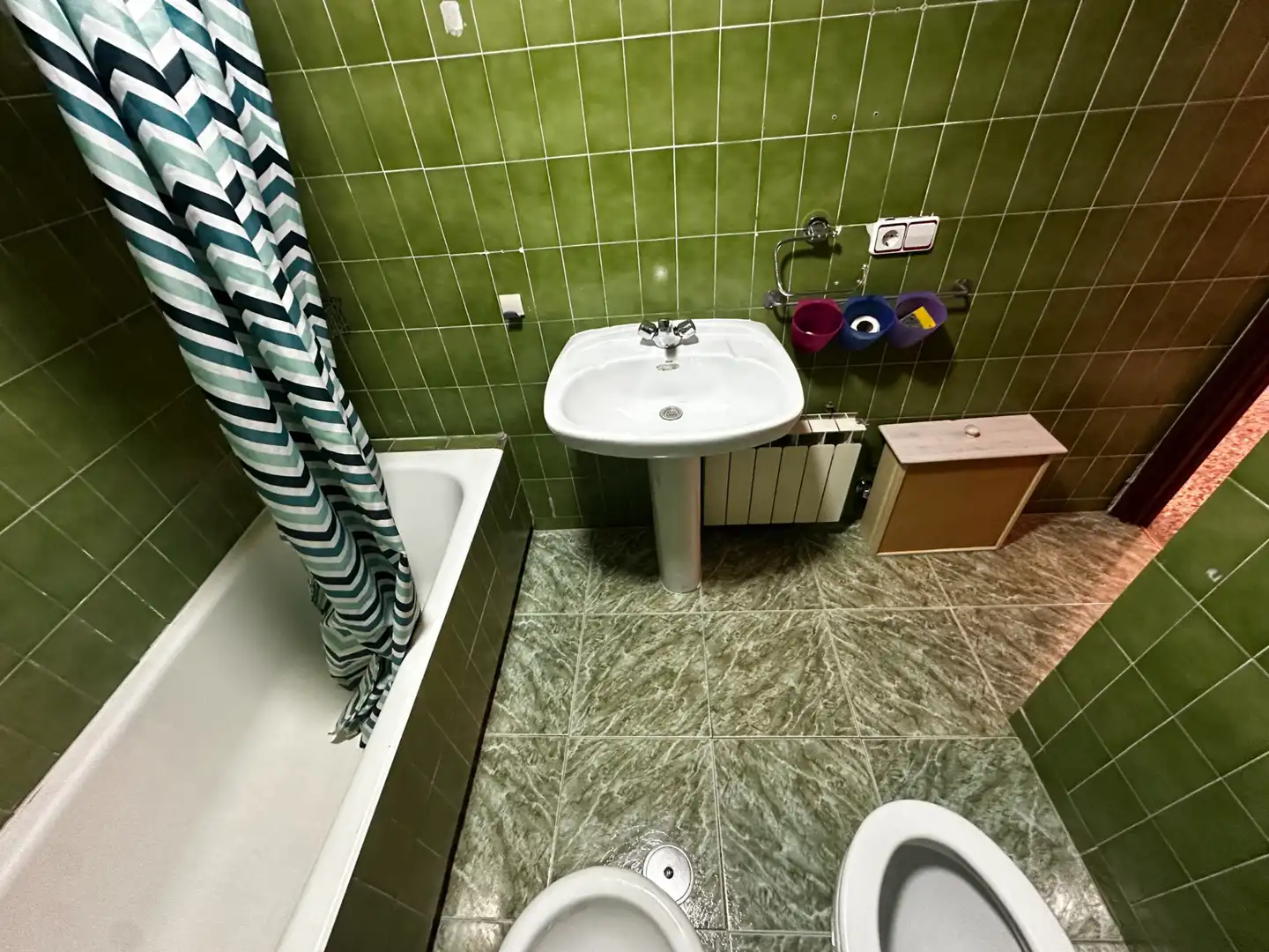 Bathroom of Flat for rent in Cuenca  with Heating, Terrace and Furnished