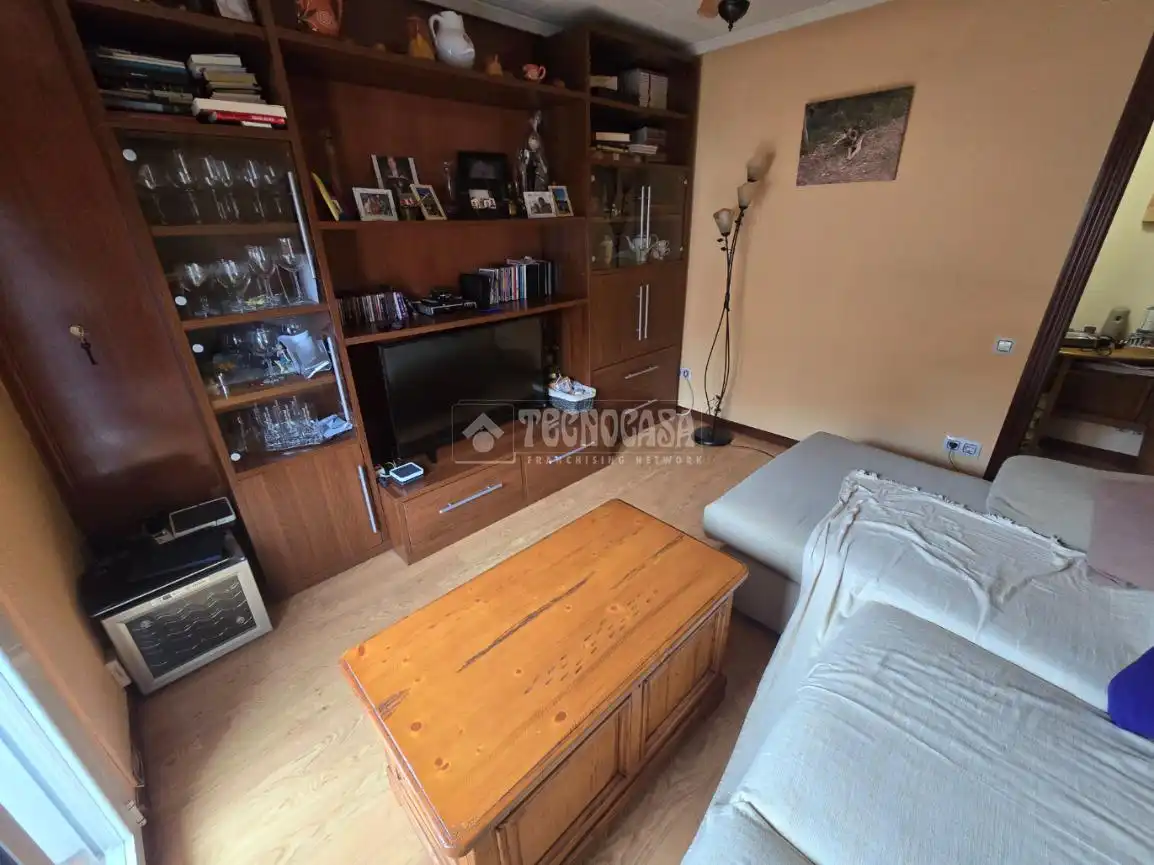Sala de estar de Piso en venta en Alcorcón con Aire acondicionado, Terraza y Amueblado