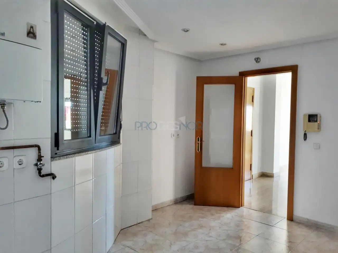Duplexes for rent in León Capital   with Heating and Parquet flooring