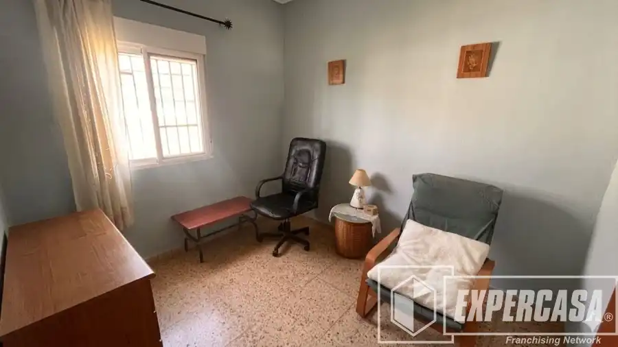 Sala d'estar de Casa o xalet en venda en Llíria amb Aire condicionat i Piscina