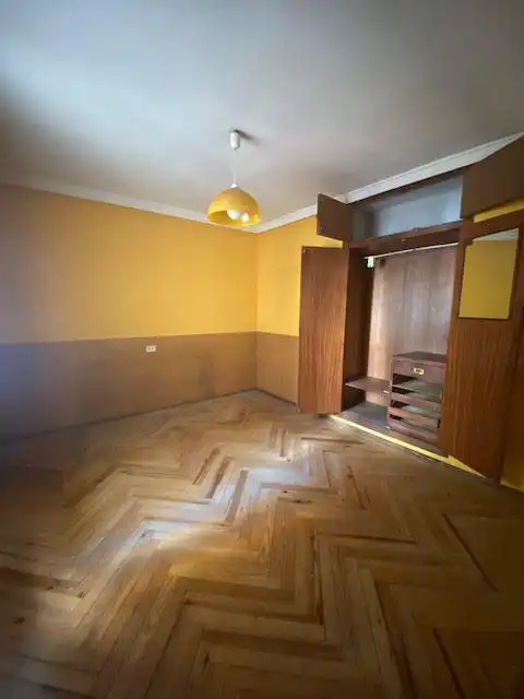 Habitación de Piso en venta en Oviedo  con Calefacción, Terraza y Trastero