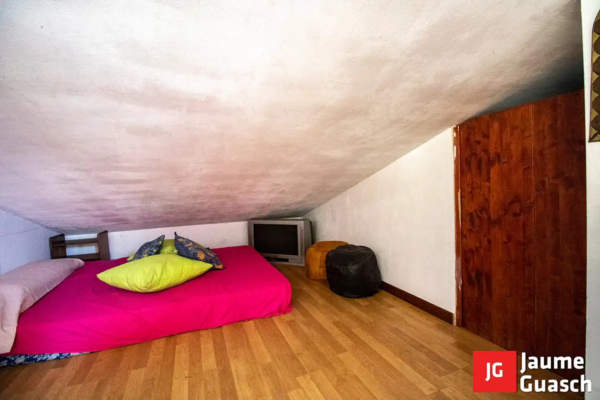 Schlafzimmer von Dachboden zum Verkauf in La Riera de Gaià, Tarragona