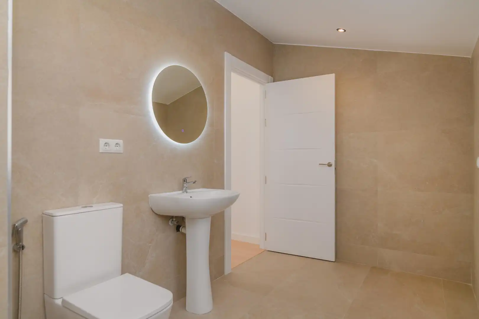 Penthouse with terrace for sale in Carrer Victòria 95, imagen 57