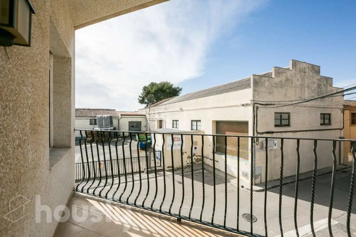 Terrassa de Casa o xalet en venda en Olèrdola amb Terrassa, Traster i Piscina