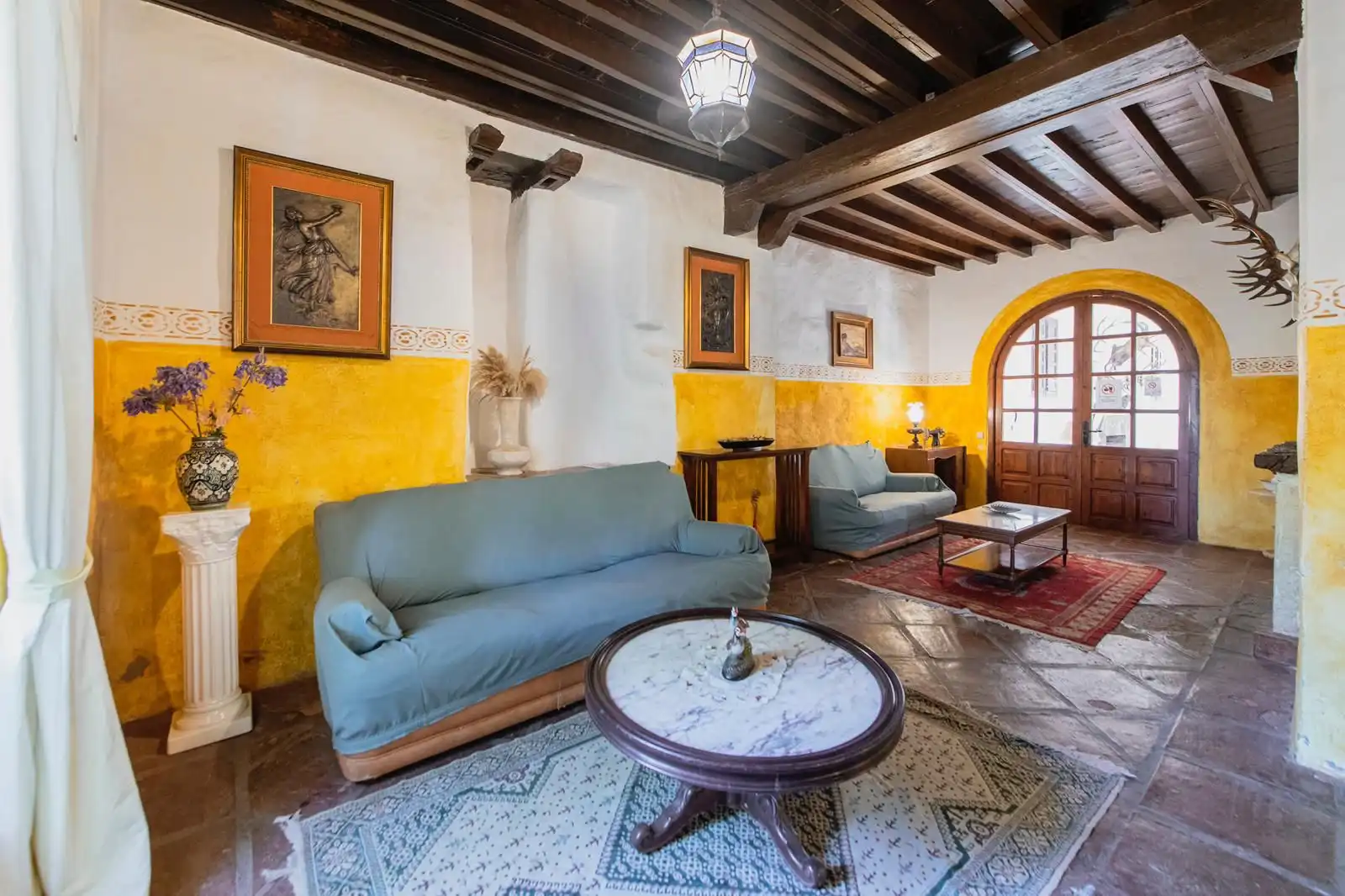 Sala de estar de Finca rústica en venta en Málaga con Jardín privado, Horno y TV