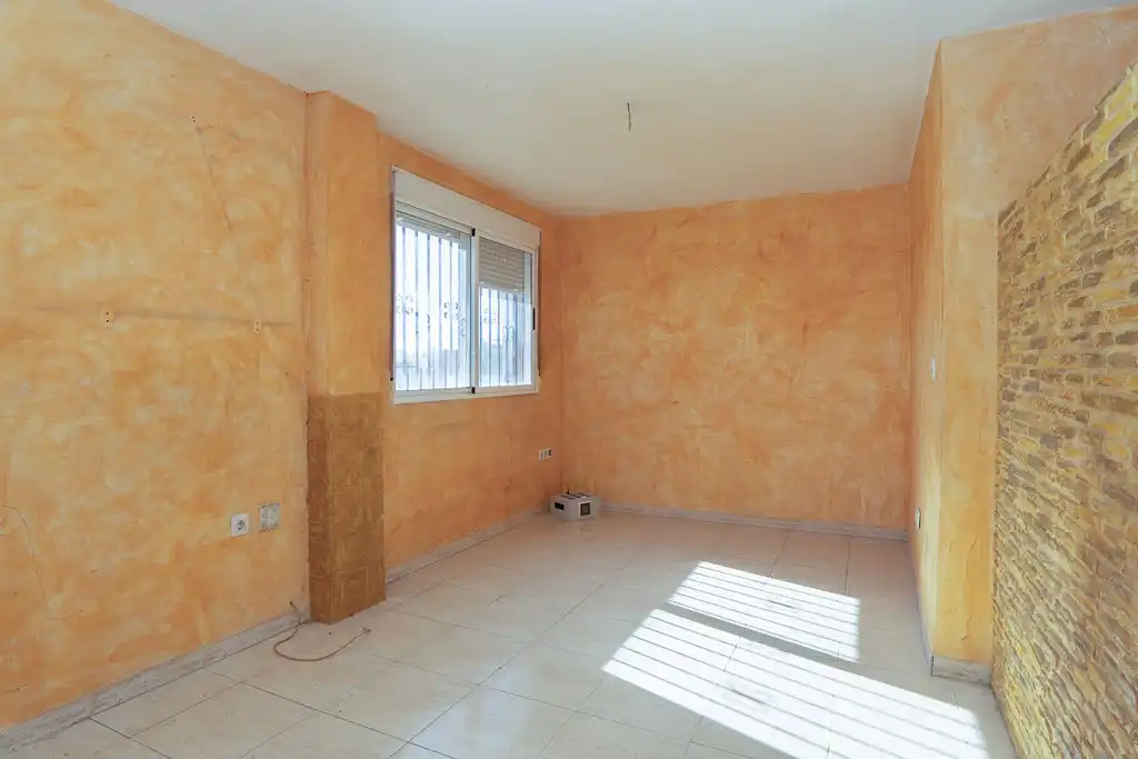 Casa aparellada en venda a C/ Federico Martín Bahamontes, imagen 2