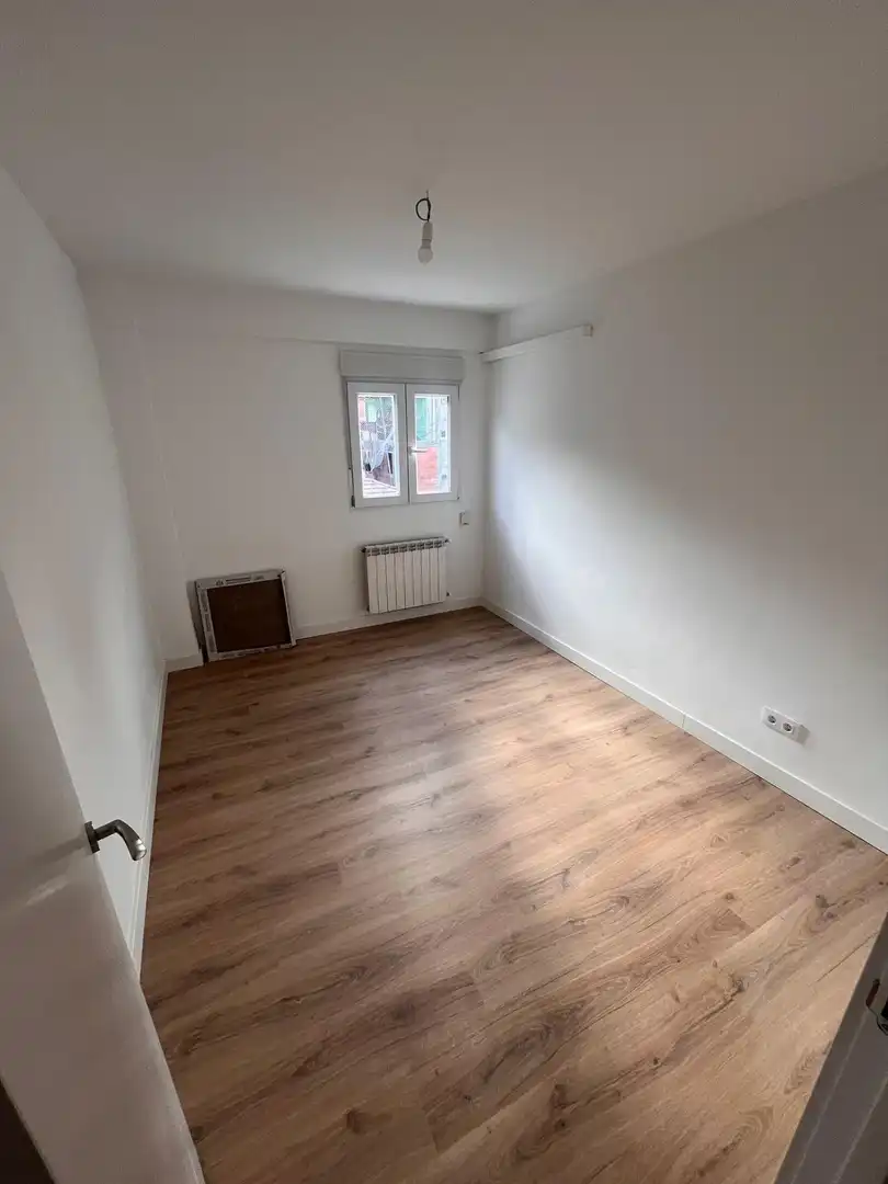 Flat for sale in Móstoles  with Air Conditioner and Heating