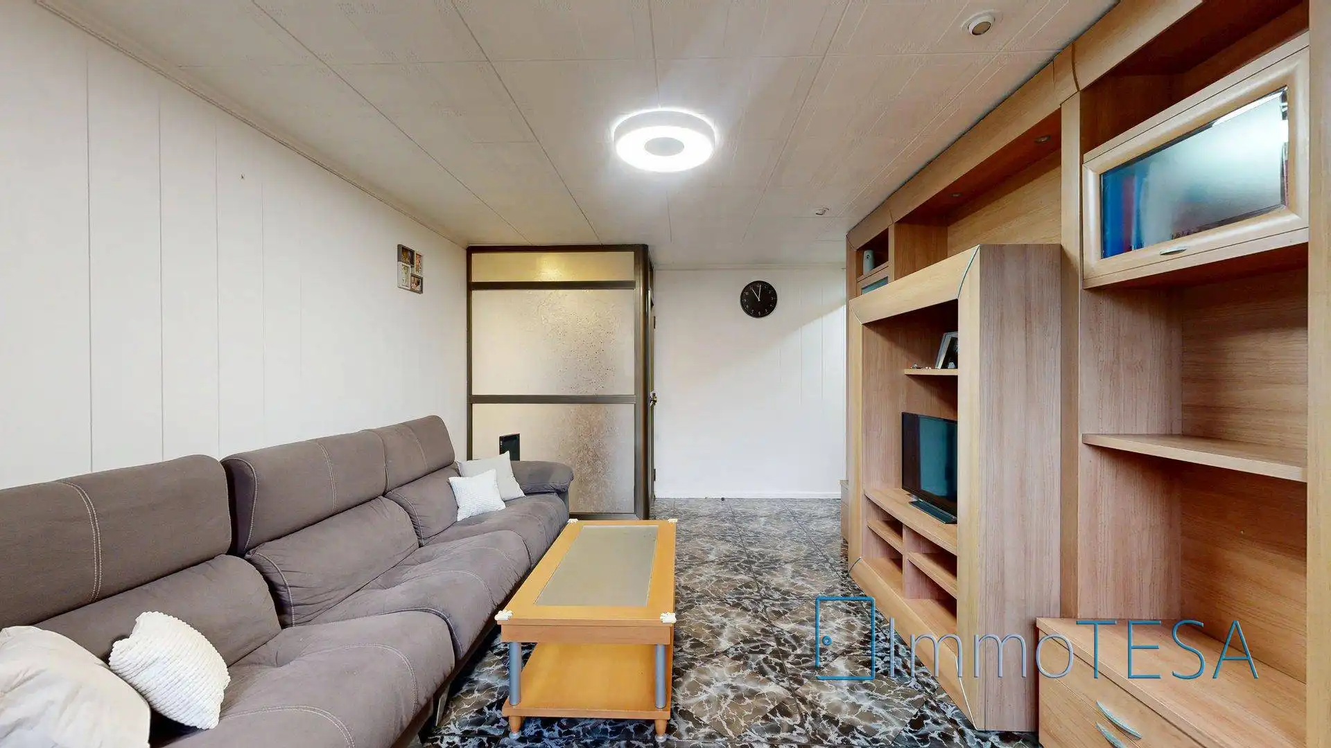 Flat with terrace for sale in Badia del Vallès
