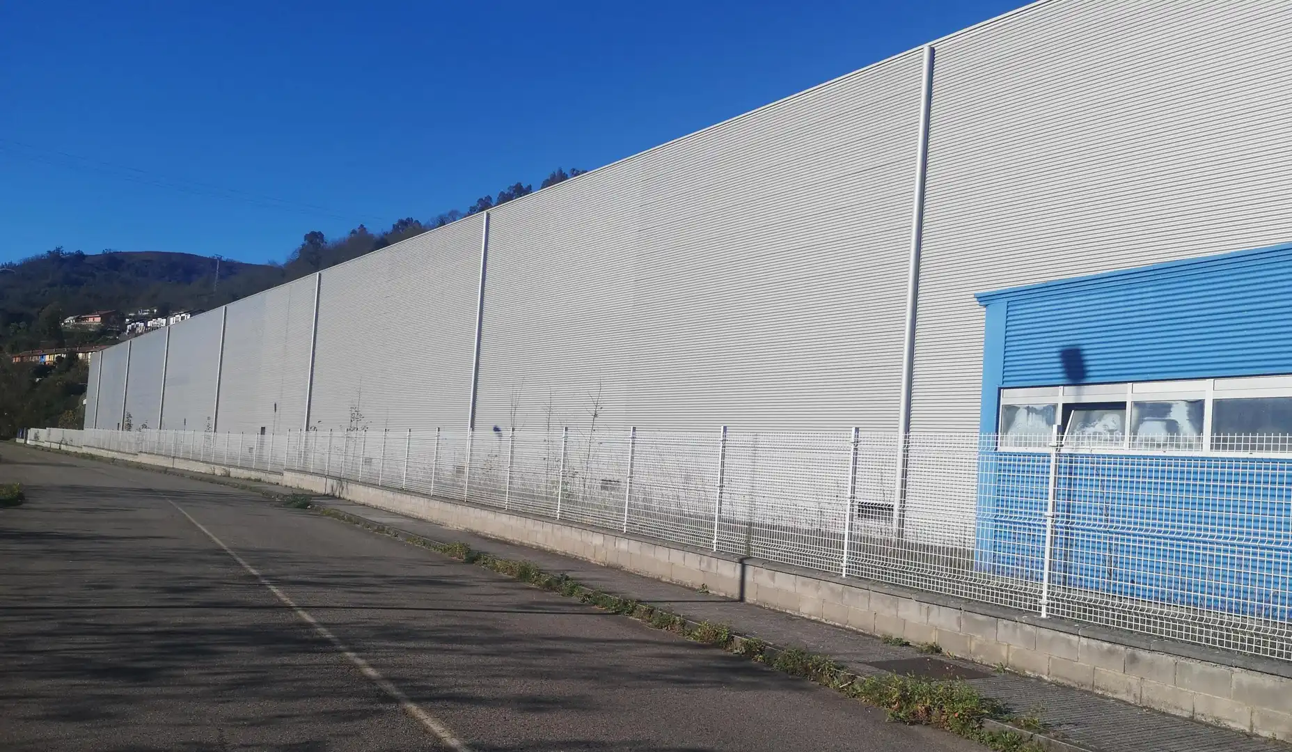 Nau industrial en venda a Cuadriella,La, 401, Zona Rural