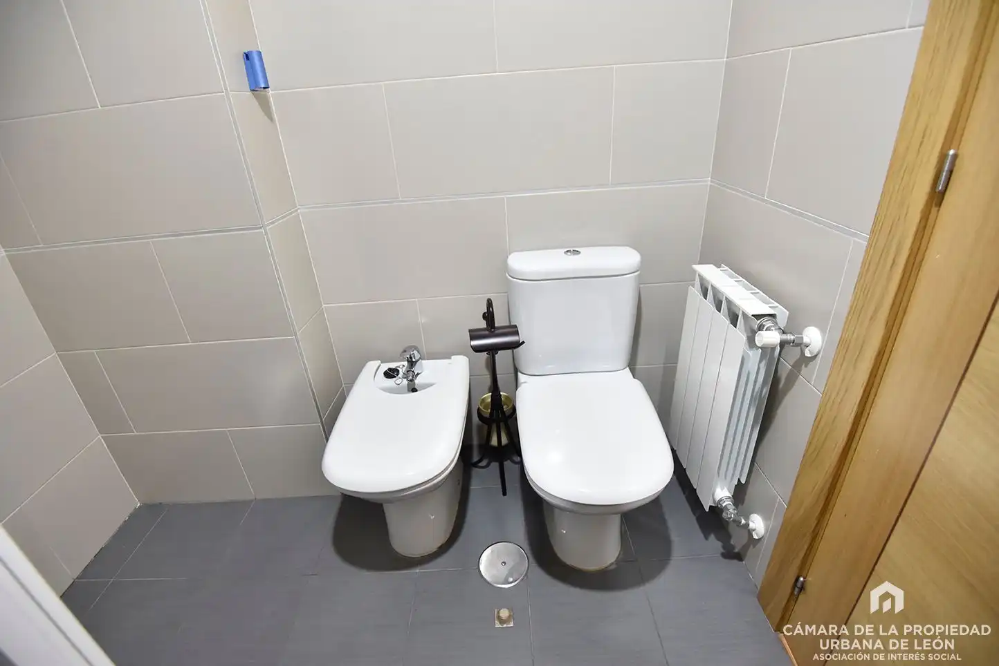Bathroom of Flat for sale in San Andrés del Rabanedo  with Heating, Terrace and Storage room