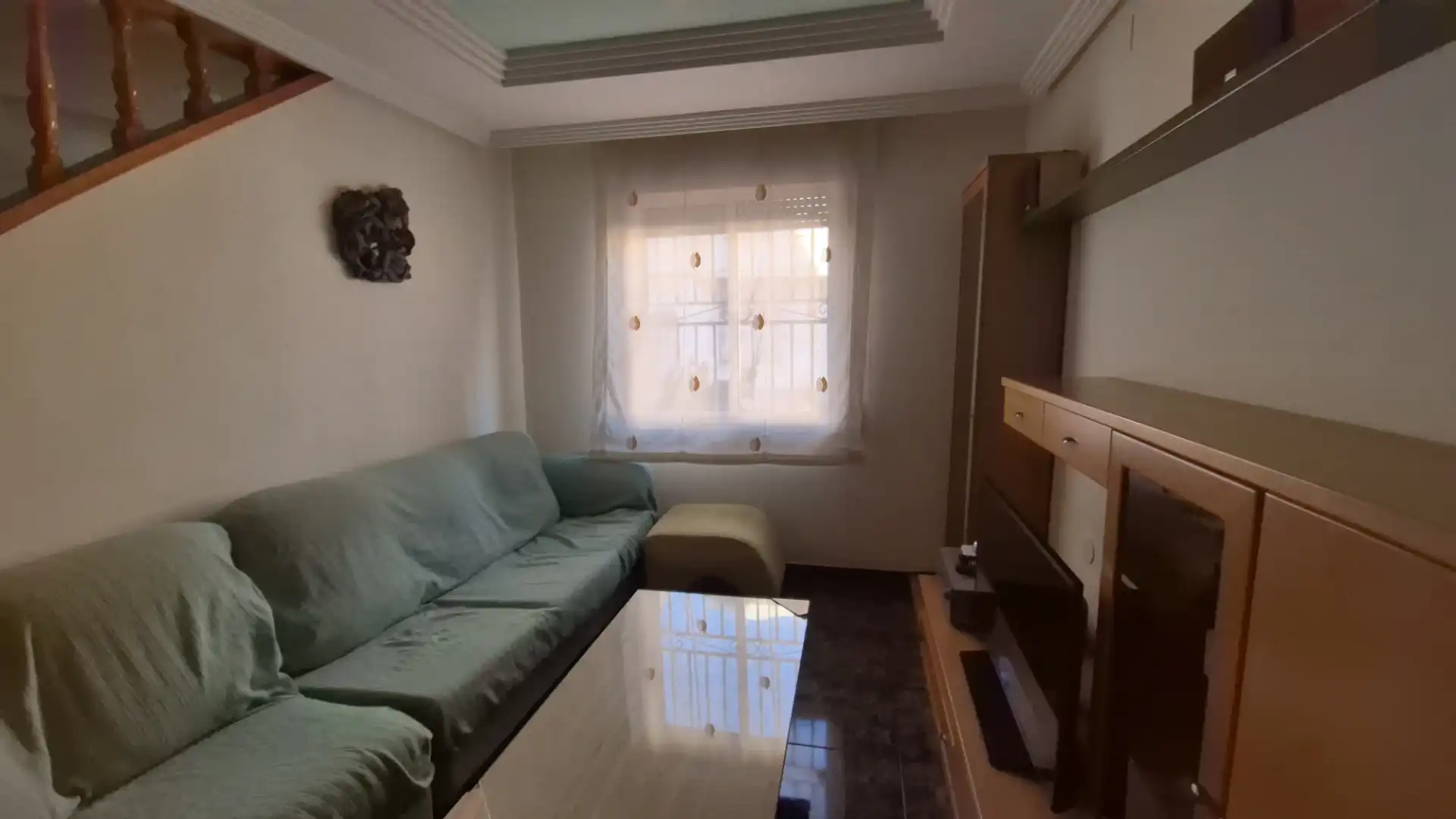 Sala d'estar de Casa adosada en venda en Alcantarilla amb Terrassa, Moblat i Balcó