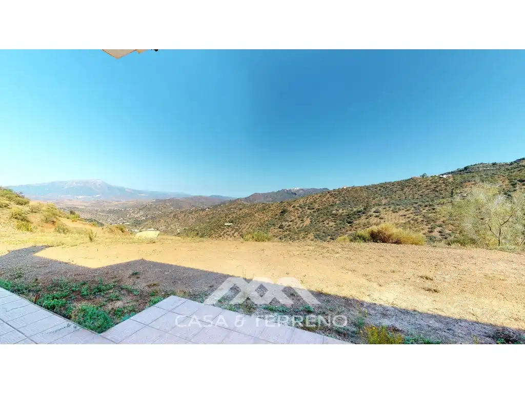 Vista exterior de Casa o xalet en venda en Colmenar amb Aire condicionat
