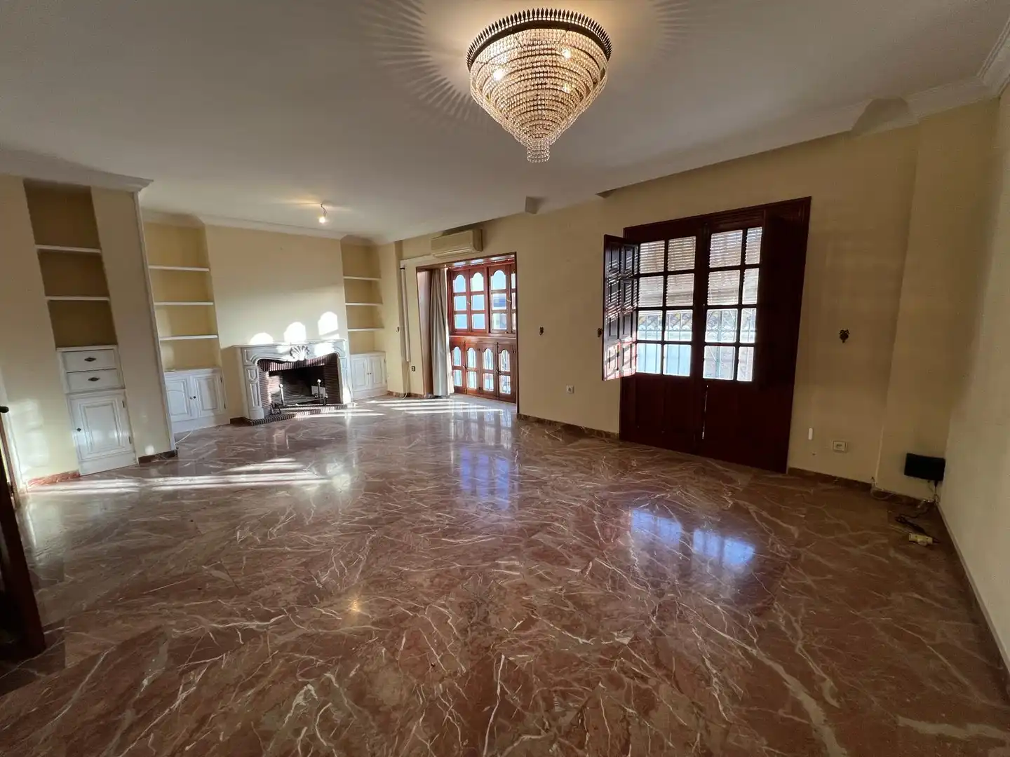 Sala d'estar de Casa adosada en venda en Vélez-Málaga amb Aire condicionat i Terrassa