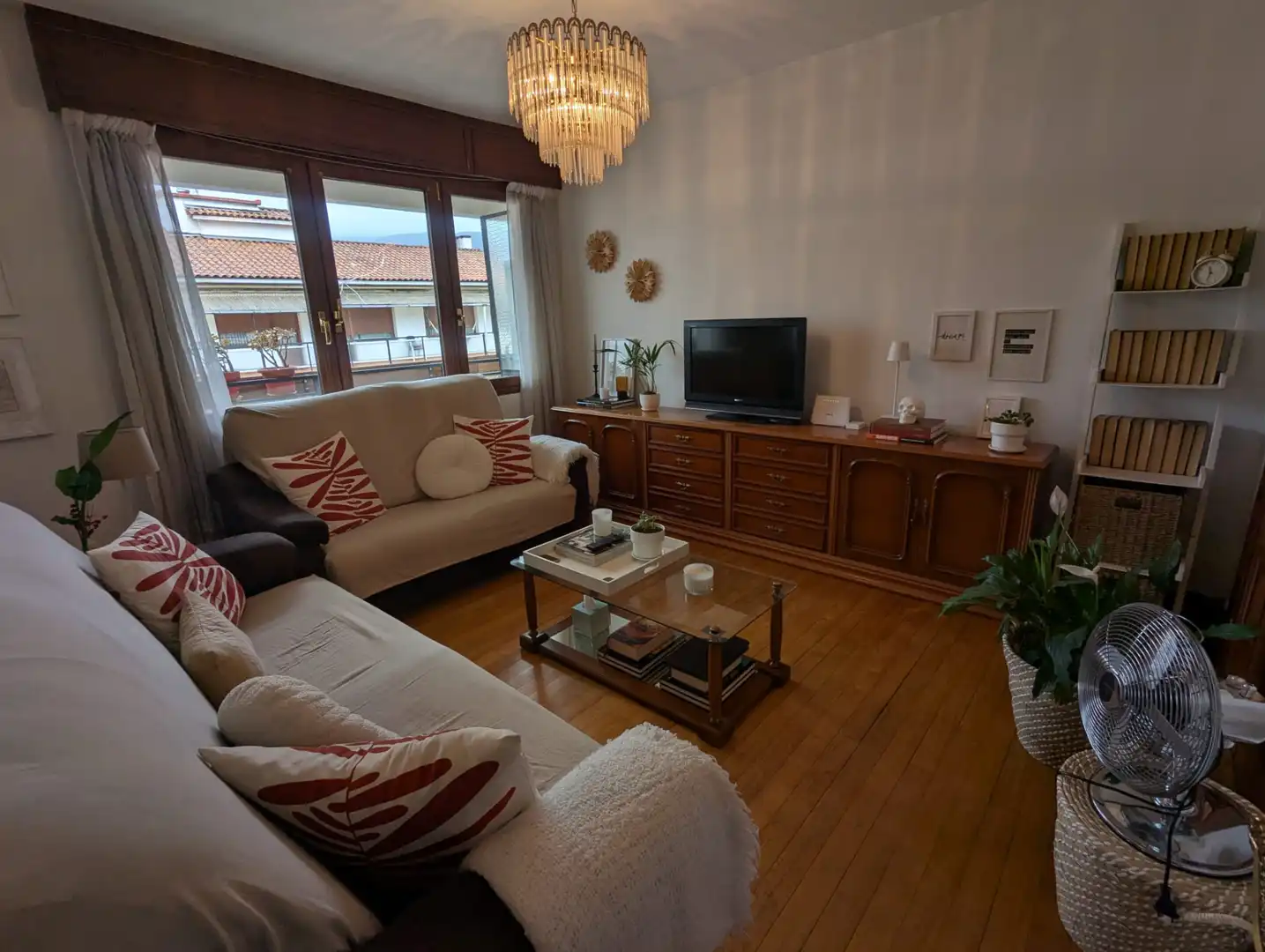 Sala de estar de Piso en venta en Amorebieta-Etxano con Calefacción, Trastero y Amueblado