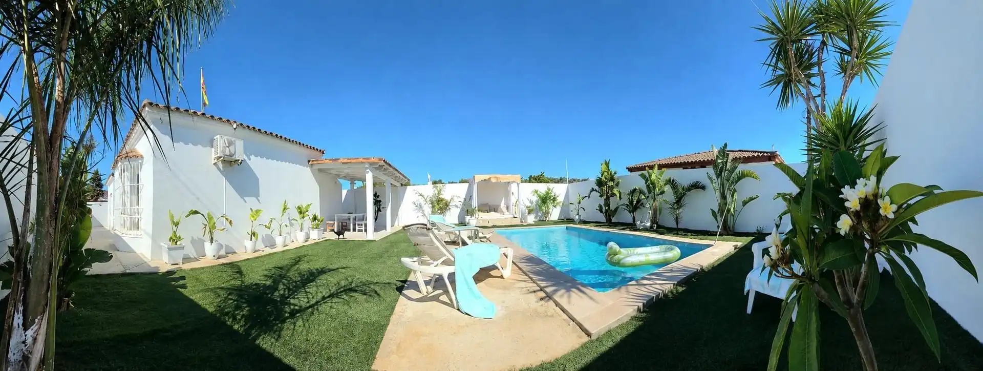 Piscina de Casa o xalet en venda en Chiclana de la Frontera amb Piscina comunitària