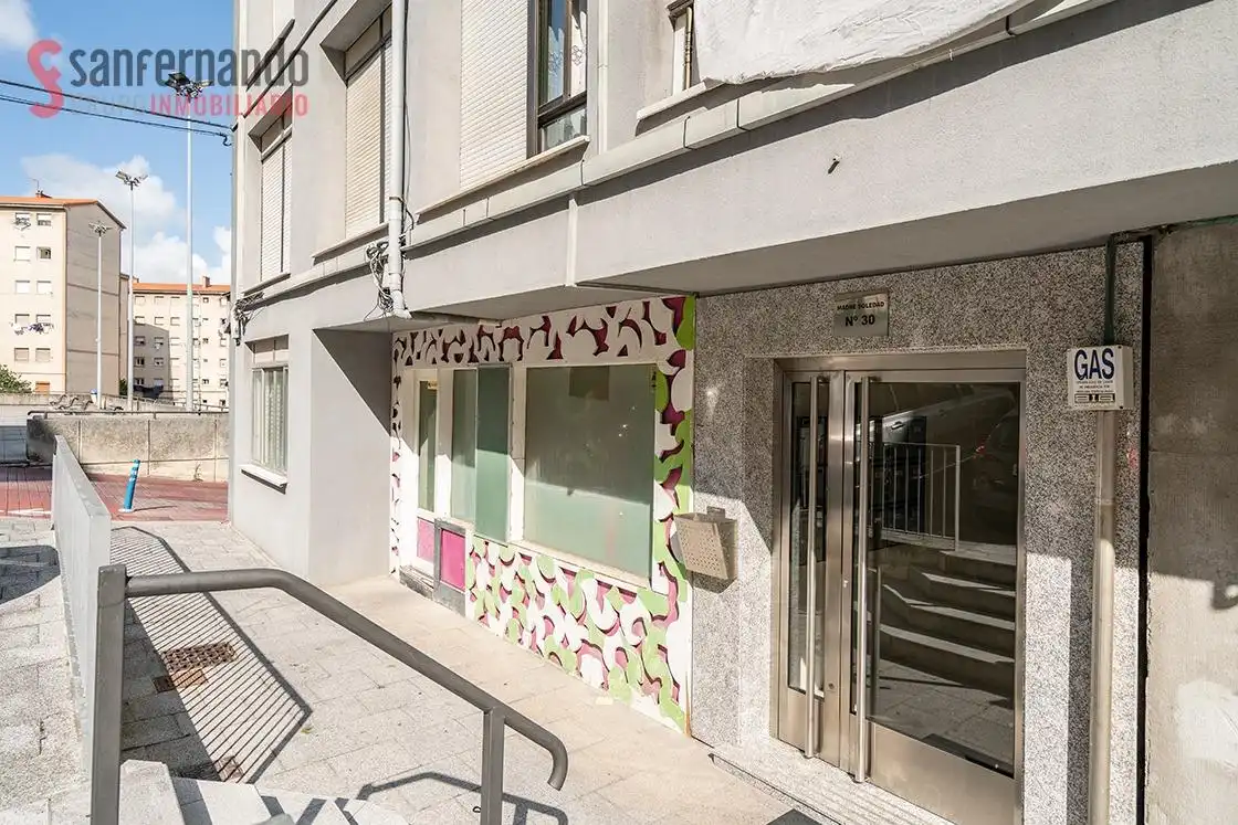 Vista exterior de Pis en venda en Santander amb Calefacció