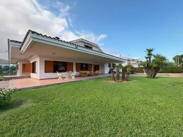 Jardí de Casa o xalet en venda en Benicasim / Benicàssim amb Jardí privat, Terrassa i Piscina