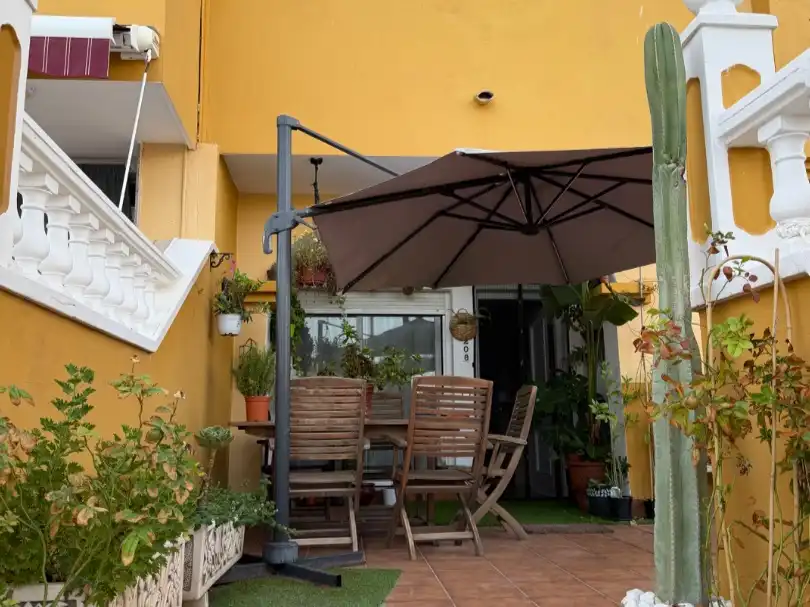 Terrassa de Casa o xalet en venda en El Ejido amb Aire condicionat, Jardí privat i Terrassa
