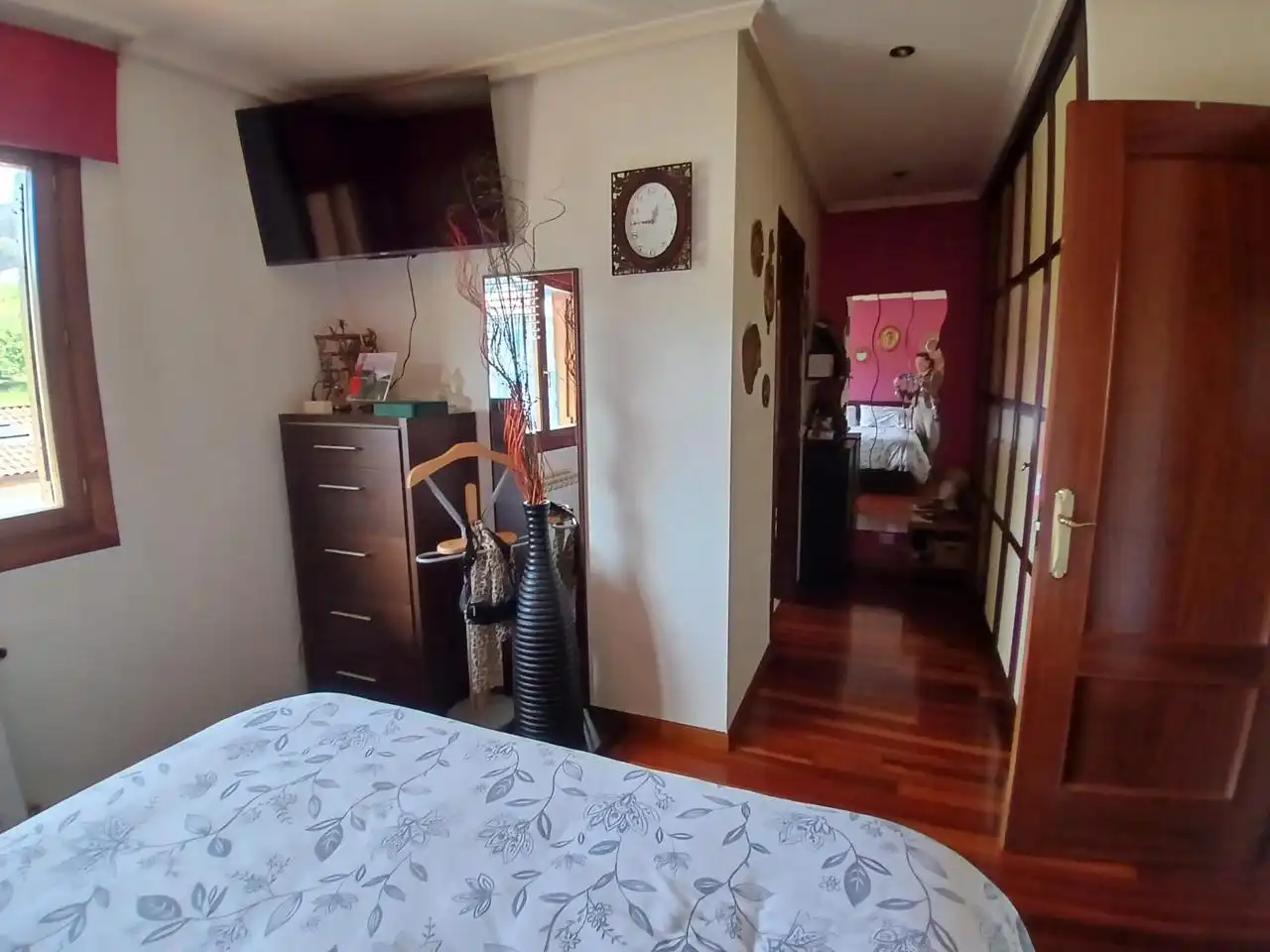 Schlafzimmer von Einfamilien-Reihenhaus zum Verkauf in Castro-Urdiales mit Heizung, Privatgarten und Terrasse