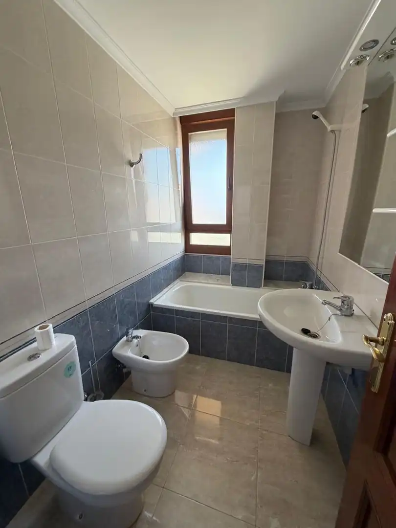 Bany de Àtic en venda en Noja amb Calefacció, Terrassa i Piscina comunitària