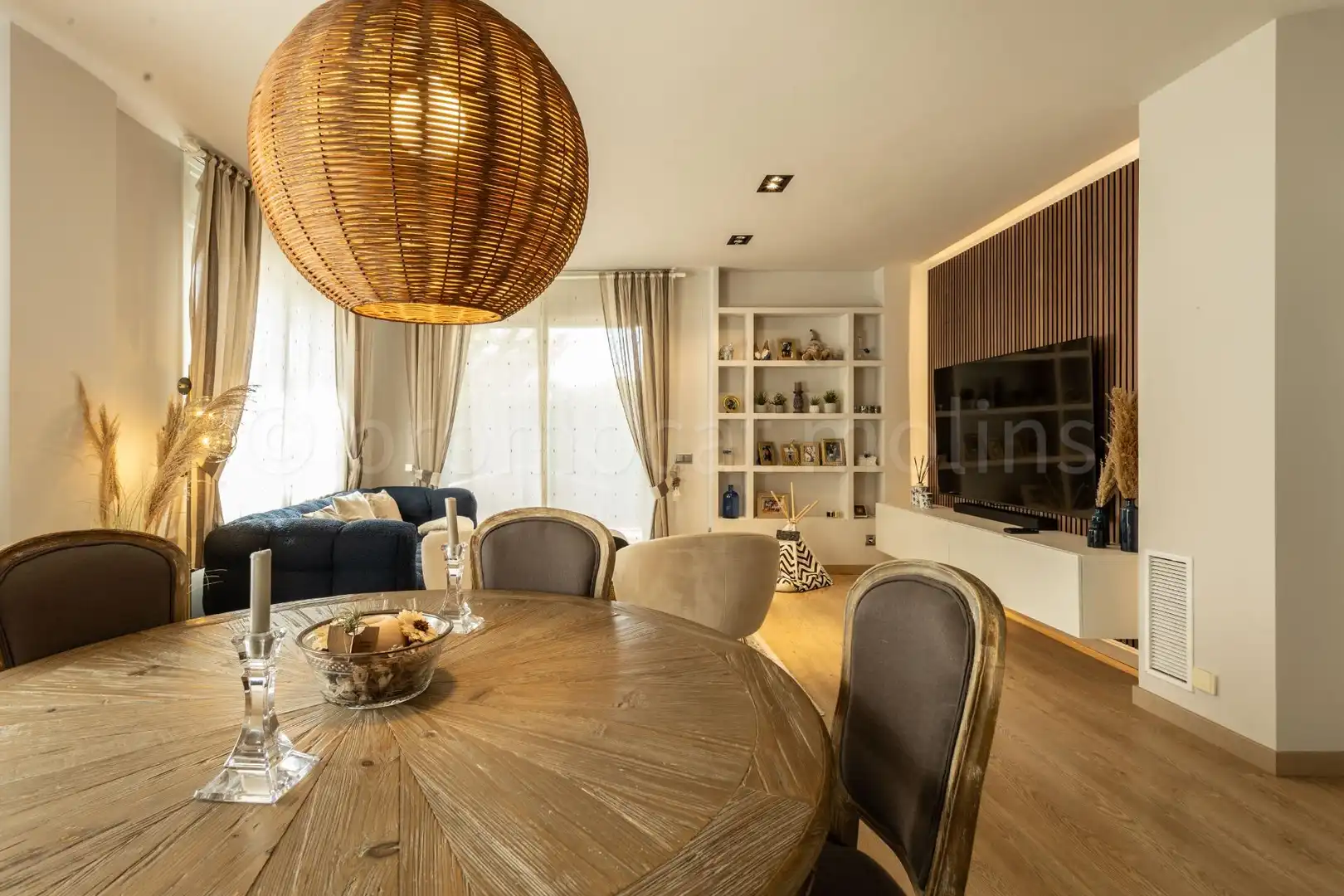 Sala d'estar de Casa o xalet en venda en El Papiol amb Aire condicionat, Calefacció i Jardí privat