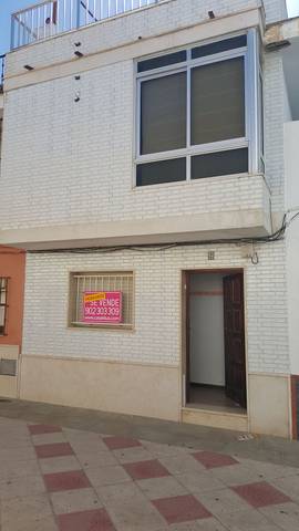 Casa-chalet en Venta en CL Caceres en Morón de la Frontera