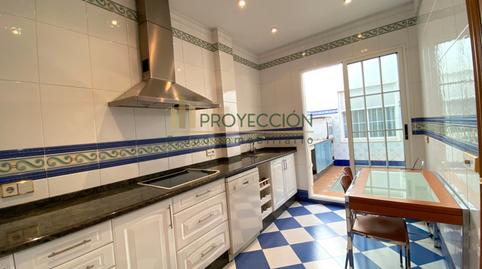 Foto 4 de Casa adosada en venta en Carrer Mariano Benlliure, Benetússer, Valencia