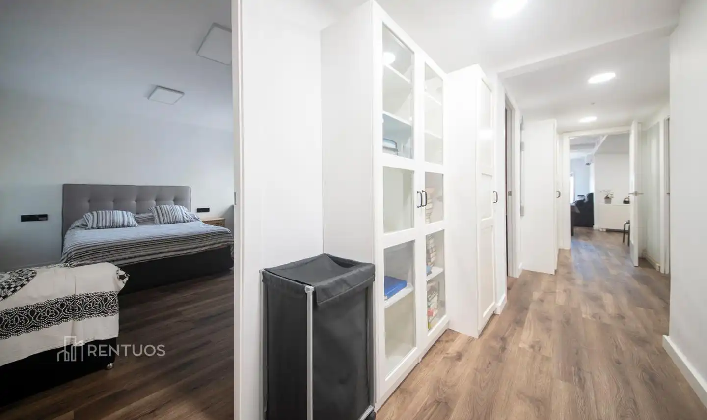 Habitación de Piso en venta en Molins de Rei con Aire acondicionado, Parquet y Terraza