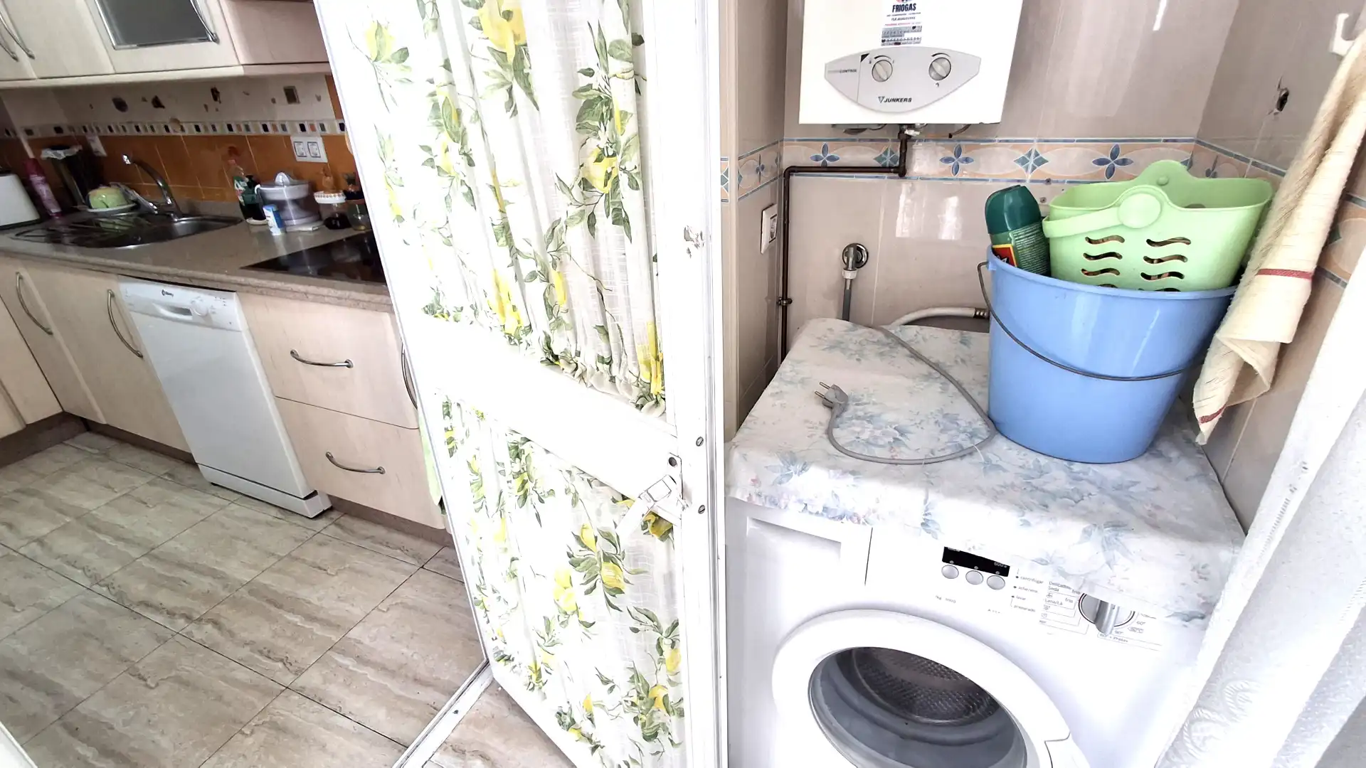 Cocina de Piso en venta en Mairena del Aljarafe con Aire acondicionado y Trastero