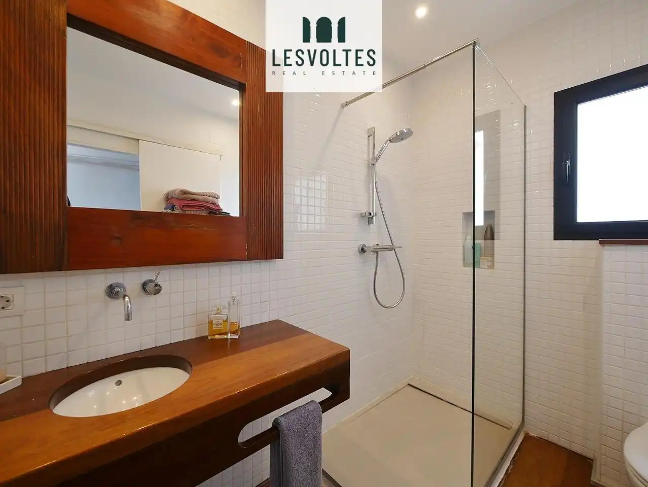 Baño de Apartamento en venta en Palamós con Calefacción, Parquet y Balcón