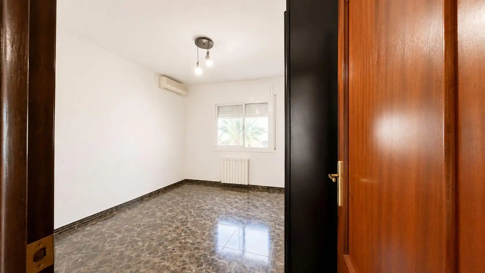Dormitori de Casa o xalet en venda en Lliçà d'Amunt amb Jardí privat i Piscina comunitària