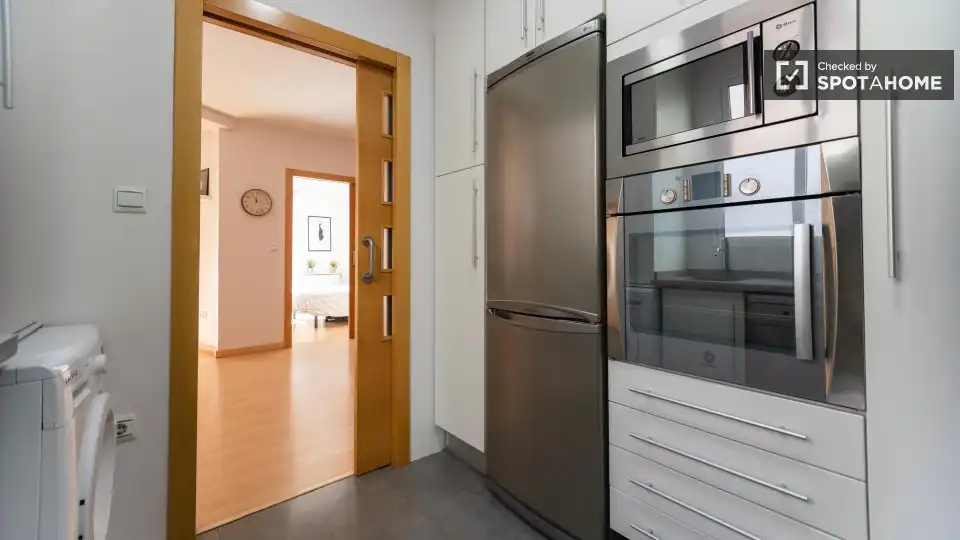 Cocina de Piso de alquiler en Valencia con Aire acondicionado, Calefacción y Amueblado