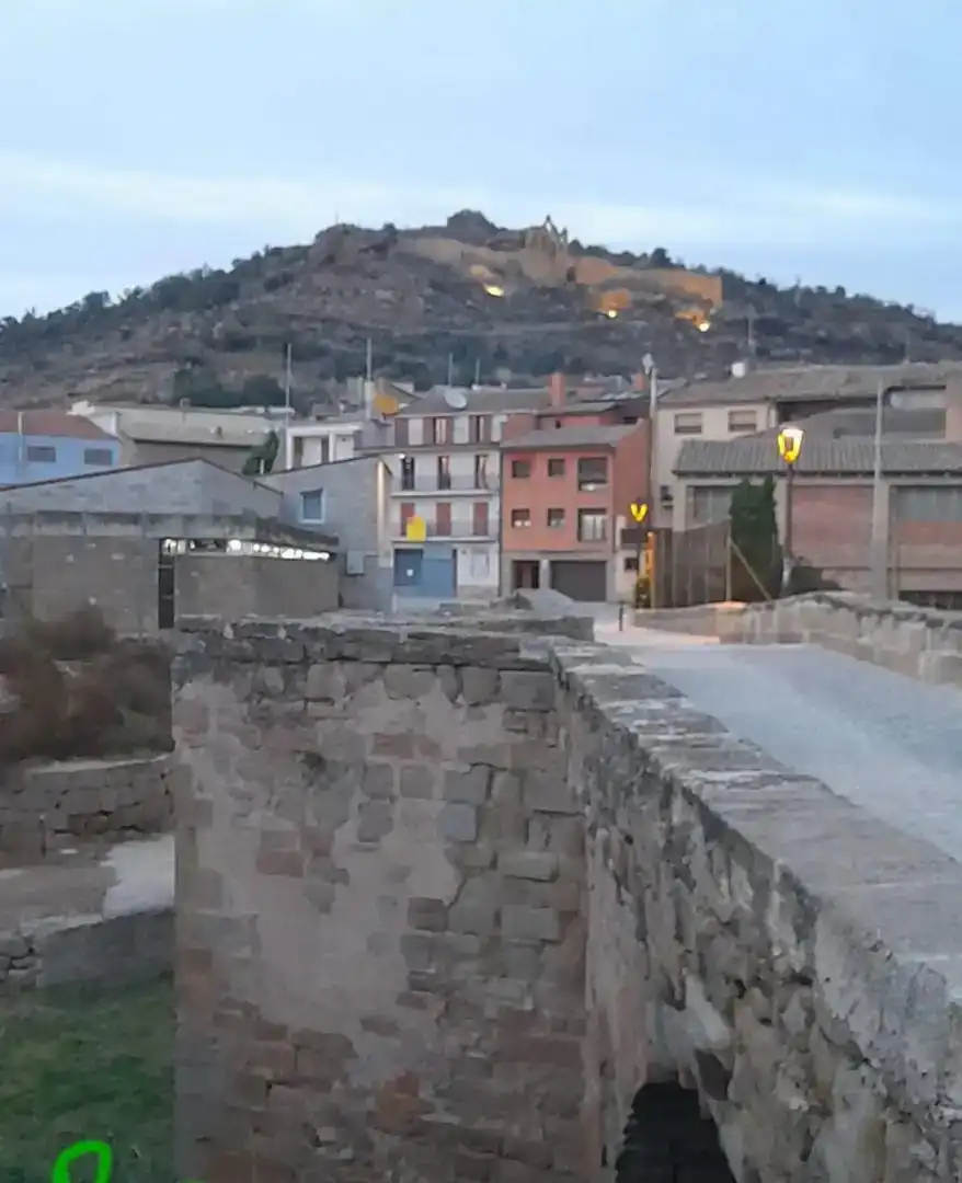 Vista exterior de Pis de lloguer en Sanaüja amb Moblat, Rentadora i Microones