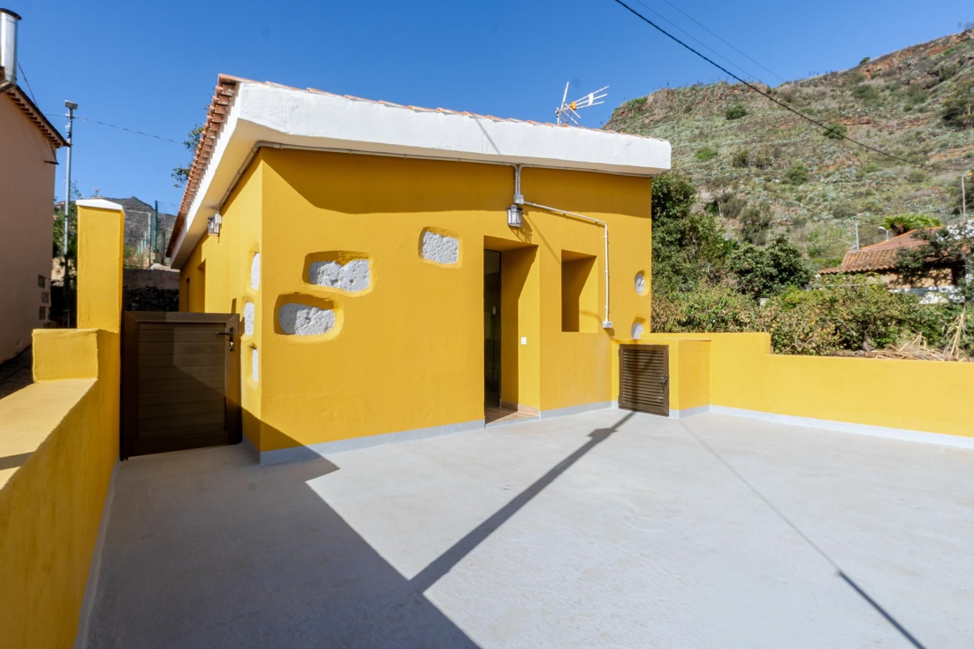 Exterior view of House or chalet for sale in Vega de San Mateo  with Terrace