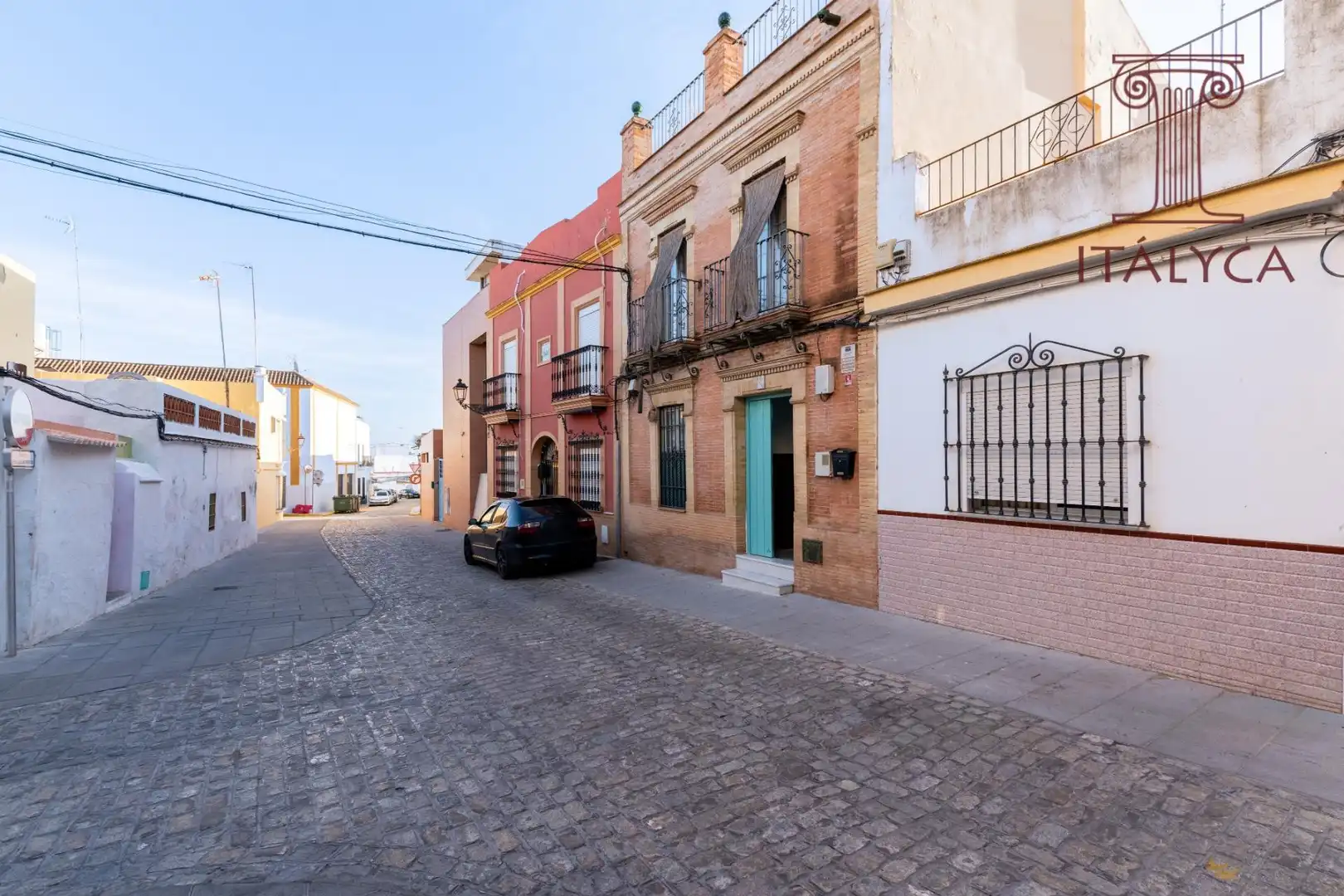 Vista exterior de Casa o xalet en venda en Bormujos amb Aire condicionat, Calefacció i Jardí privat