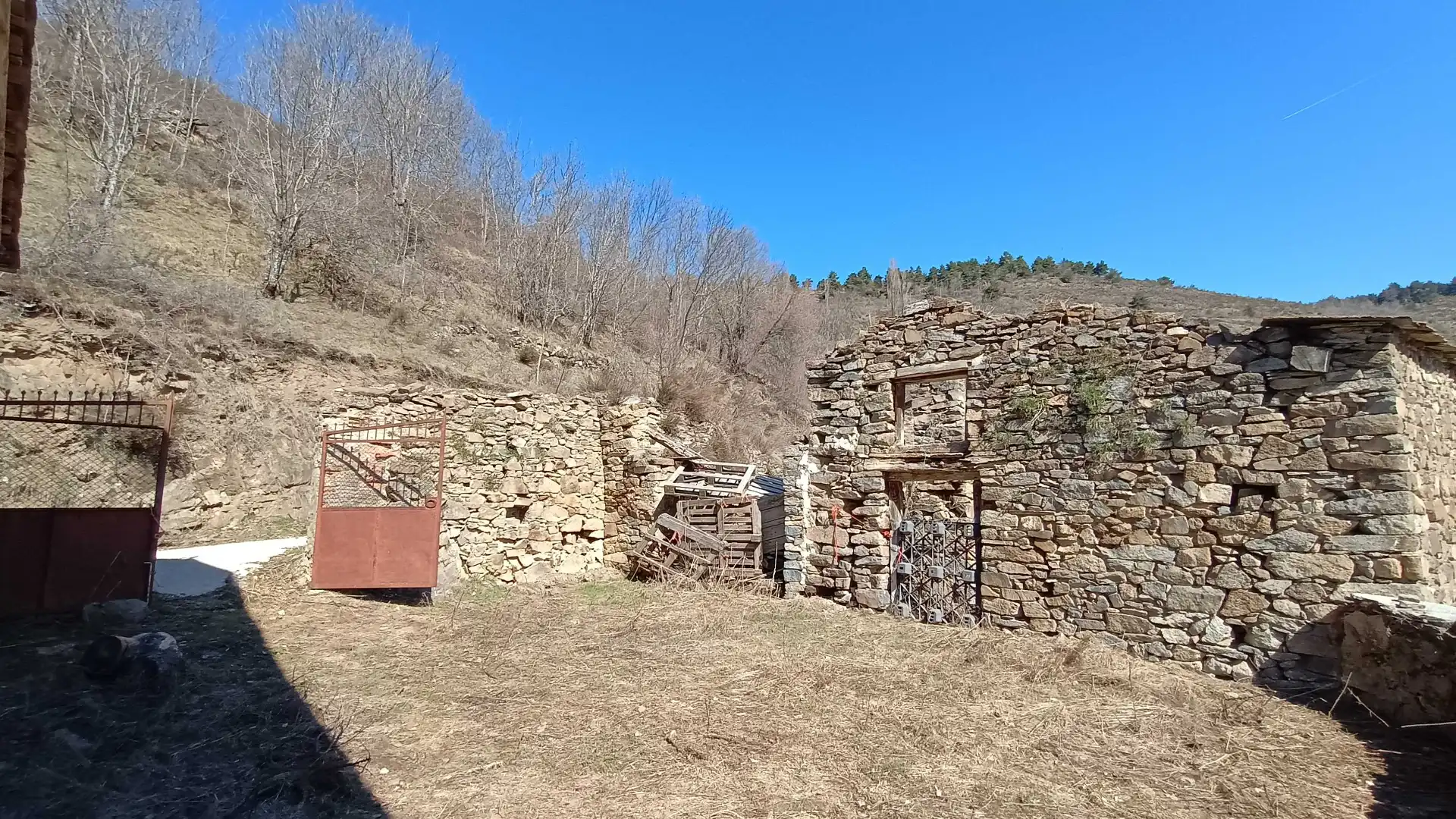 Vista exterior de Finca rústica en venda en Soriguera amb Balcó