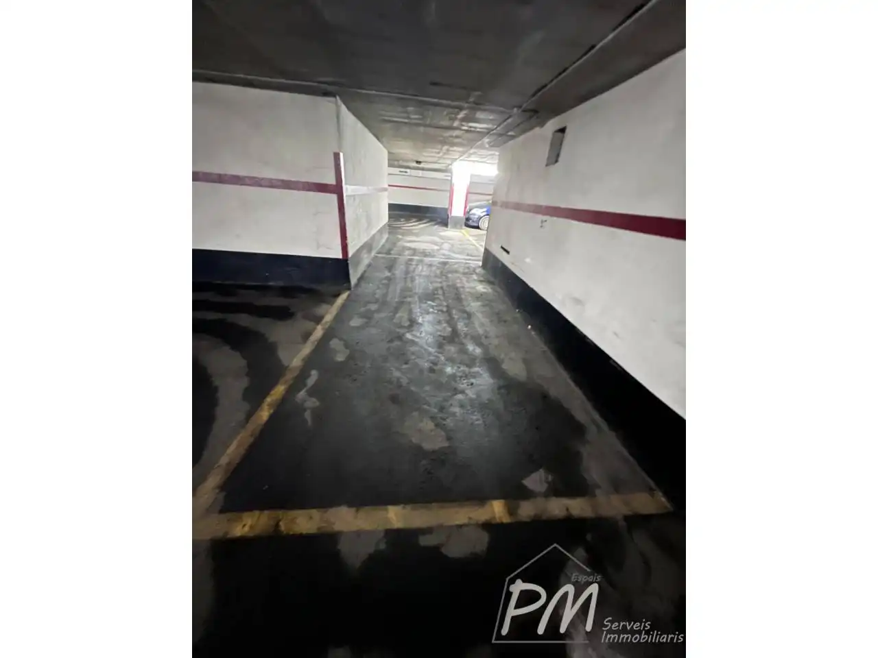 Parkplatz von Garage zur Miete in Girona