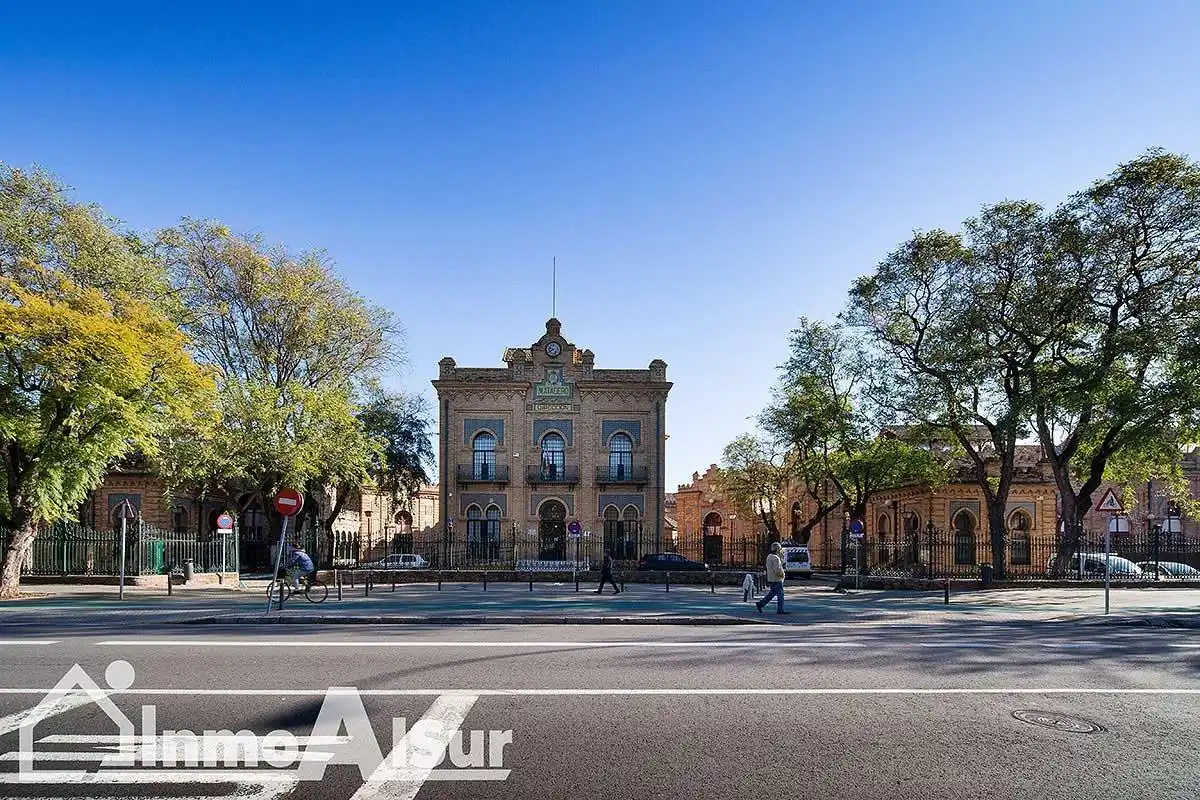 Vista exterior de Pis en venda en Sevilla amb Aire condicionat, Terrassa i Moblat
