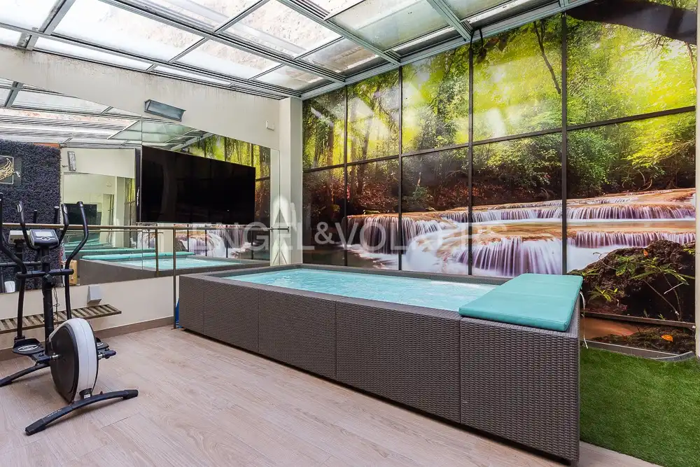 Piscina de Apartament de lloguer en Valencia amb Aire condicionat, Calefacció i Terrassa