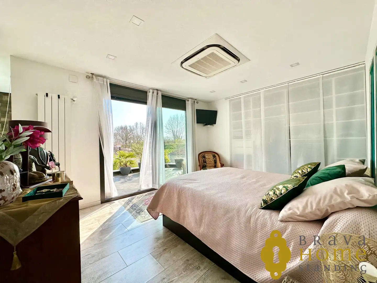 Schlafzimmer von Haus oder Chalet zum Verkauf in Empuriabrava mit Klimaanlage, Heizung und Privatgarten